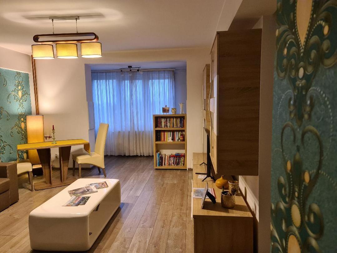 Central Cosy Apart Oradea Daire Dış mekan fotoğraf